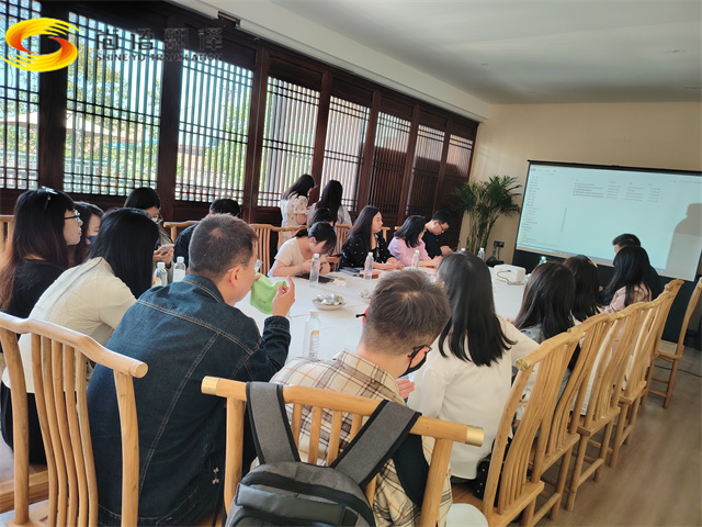 專業(yè)英語翻譯|專業(yè)英語翻譯|翻譯之路,砥礪前行,共繪未來藍(lán)圖